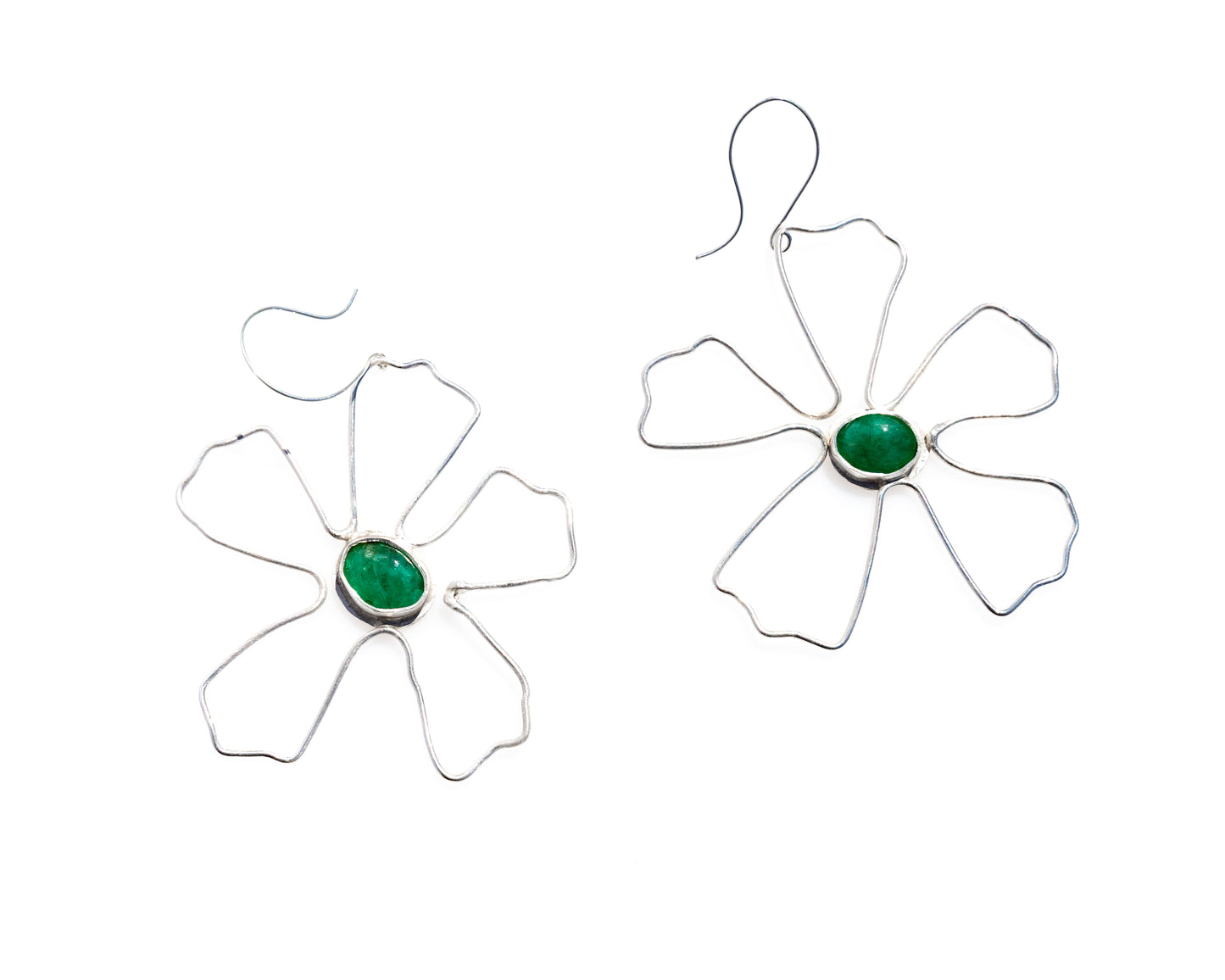 Floral emerald earrings