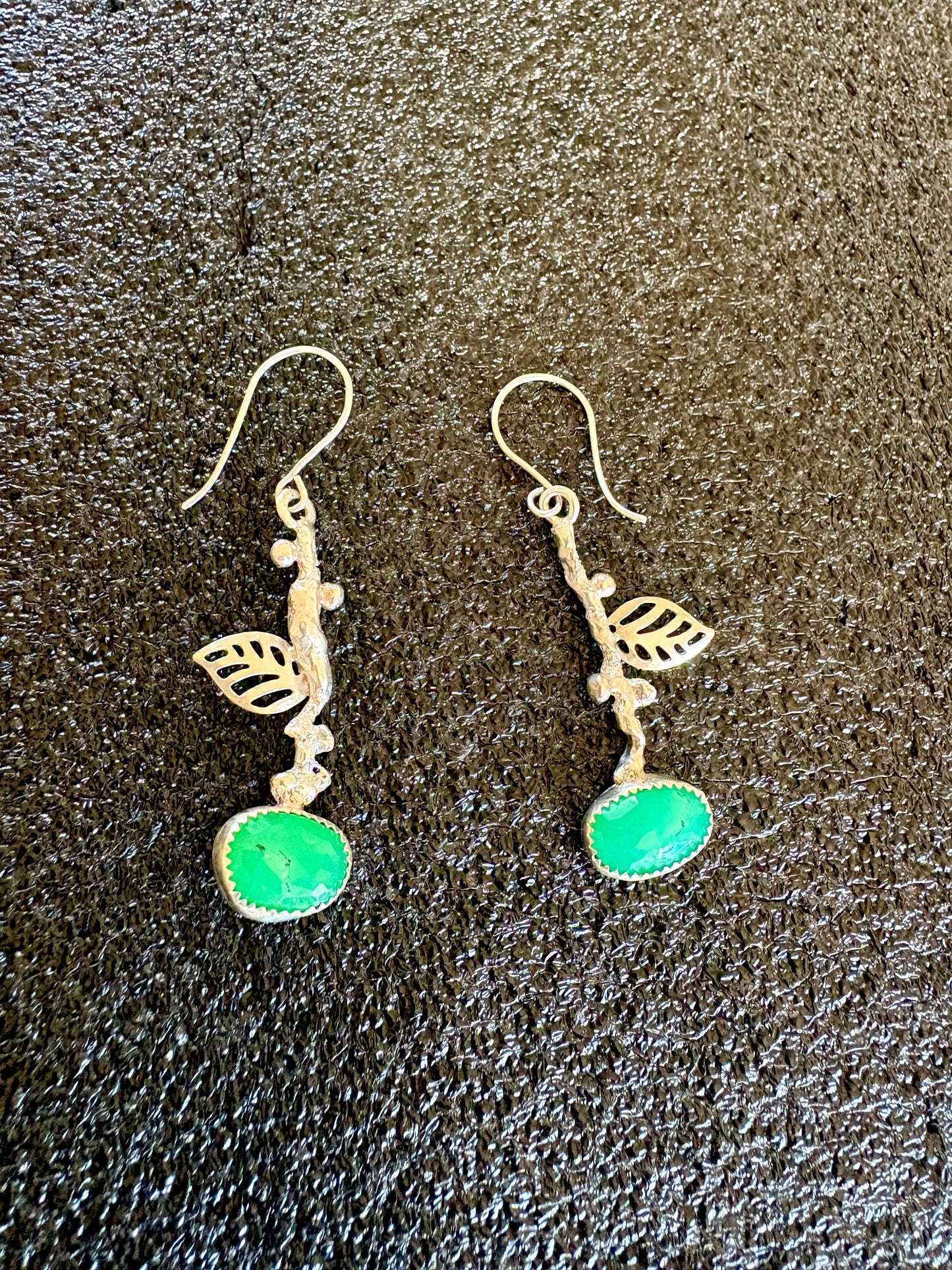 Chrysoprase dainty twig and leaf earrings&nbsp;